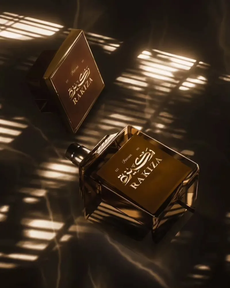 العطور ومنتجات العناية — تصميم #3404